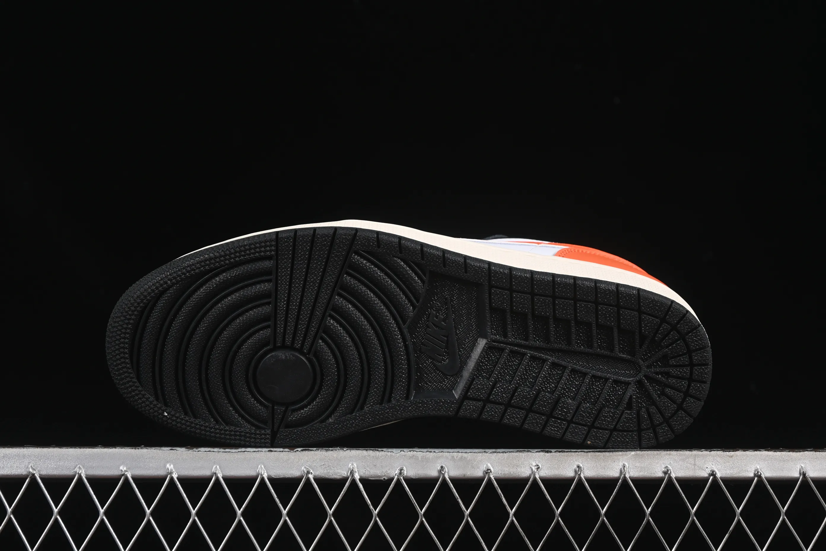 All categories Air Jordan Jordan series basketball shoes Air Jordan 1 Low Air Jordan 1 Low AJ1 Joe 1 black and white orange low-top retro culture basketball shoes 553558-081